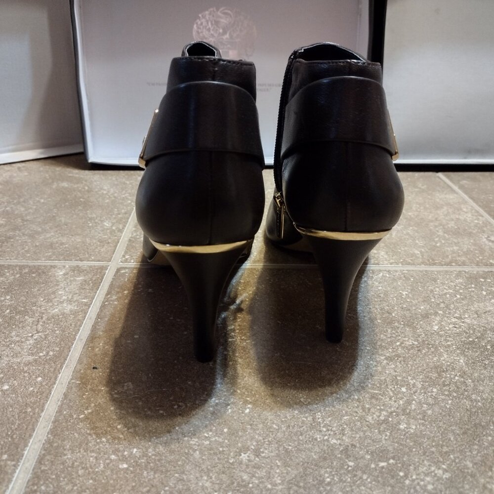 Cute booties - Picture 3 of 8